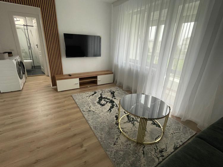 Apartament cu 2 camere semidecomandat în Central
