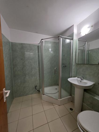 Apartament cu 3 camere semidecomandat în Chișinau