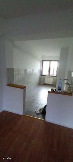 Apartament cu 5 camere în Central