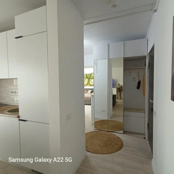 Apartament cu 2 camere decomandat în Parcul Carol