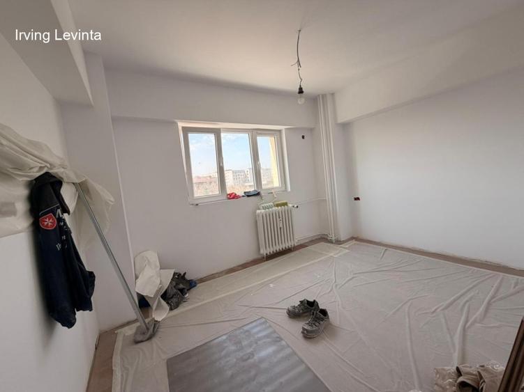 Apartament cu 4 camere în Mihai Bravu