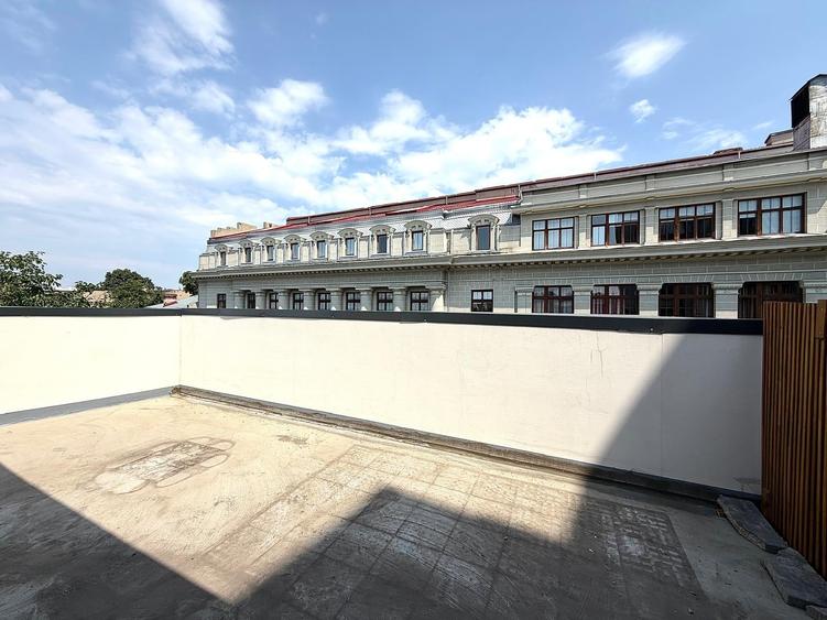 Apartament cu 2 camere semidecomandat în P-ța Romană