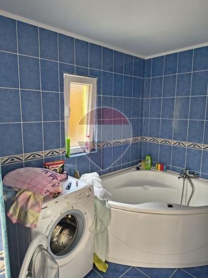 Casă individuală cu 4 camere cu Teren 2089 Mp în Borca