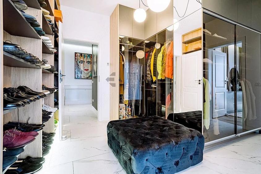 Apartament cu 4 camere în Central