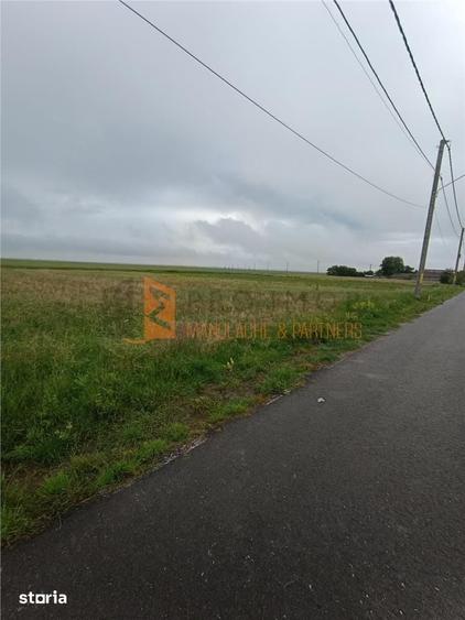 Teren de 1100 mp, în Poșta