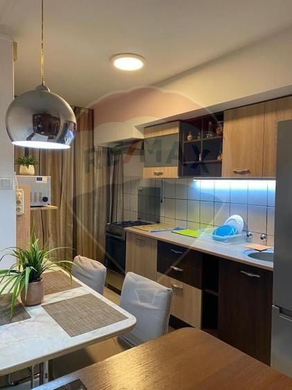 Apartament cu 3 camere decomandat, mobilat în Alfa