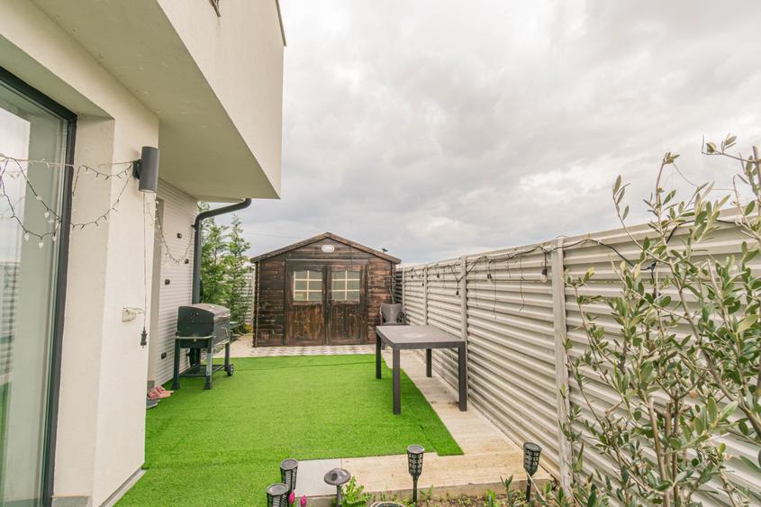 Casă individuală cu 5 camere cu Canalizare în Exterior Nord