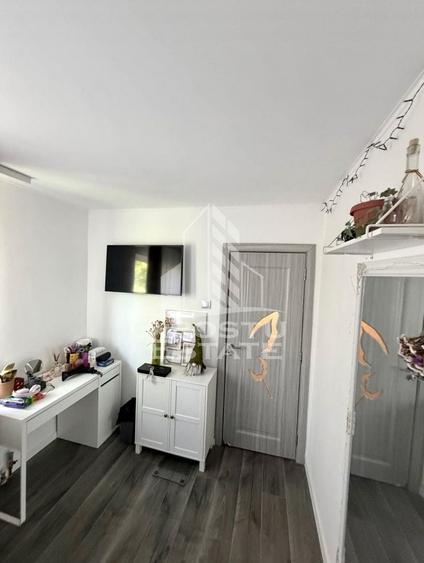 Apartament cu 3 camere semidecomandat, mobilat în Șagului