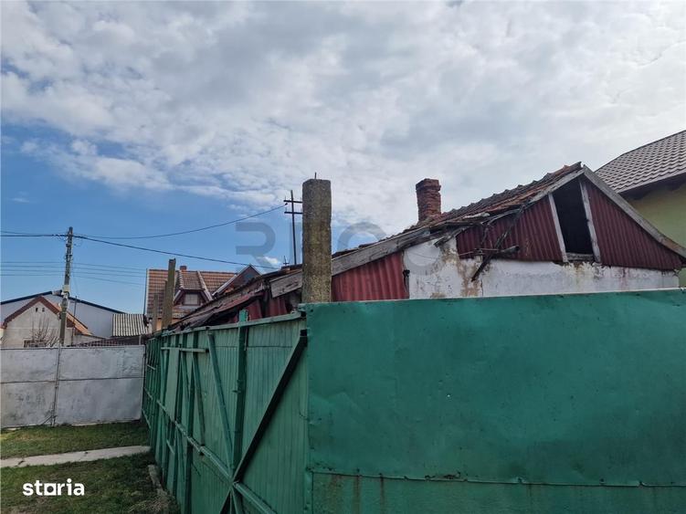 Casă cu 2 camere cu Teren 1114 Mp în Borș