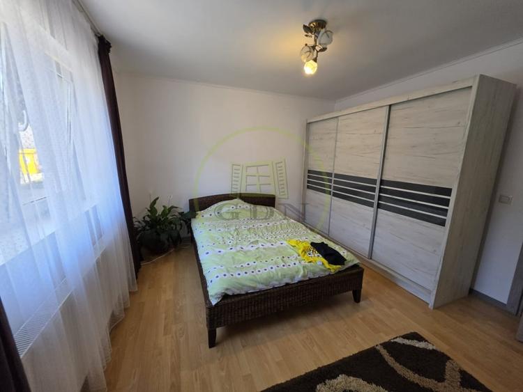 Casă individuală cu 5 camere cu Canalizare în Turnișor