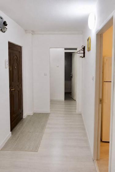 Apartament cu 2 camere decomandat în Tomis III