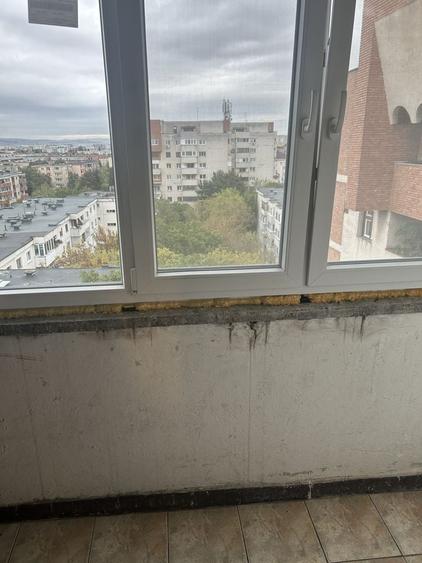 Apartament cu 2 camere decomandat în Exterior Vest