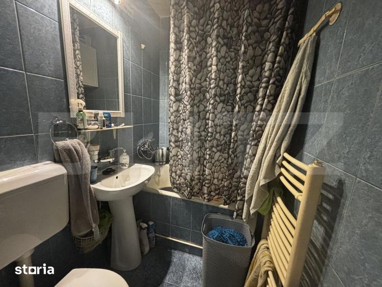 Apartament cu 3 camere semidecomandat în Micro 14