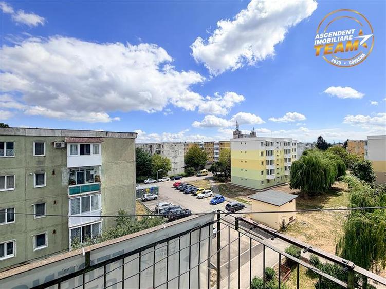 Apartament cu 2 camere semidecomandat, mobilat în Ciucului