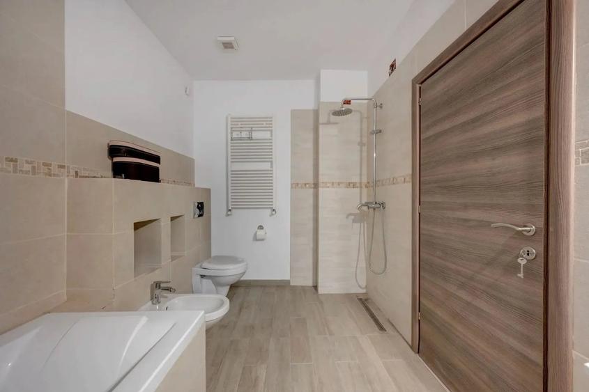 Apartament cu 3 camere decomandat în Dorobanți