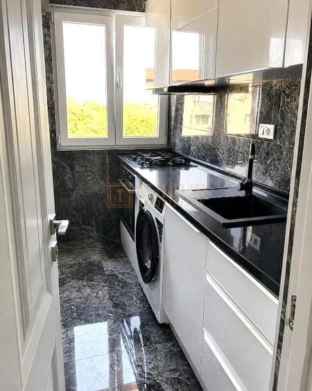 Apartament cu 3 camere decomandat, mobilat în Complex Studențesc