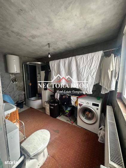 Casă cu 4 camere decomandat cu Teren 200 Mp în Central