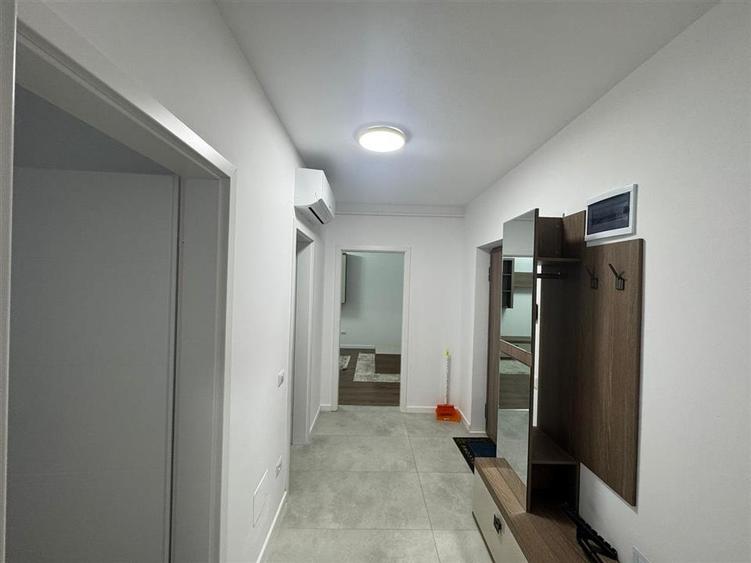 Apartament cu 2 camere decomandat, mobilat în Est