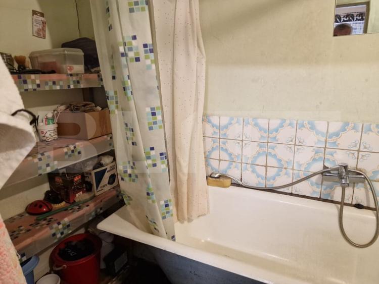 Casa locuibila 81 mp cu teren in suprafata de 400mp in loc B - 17