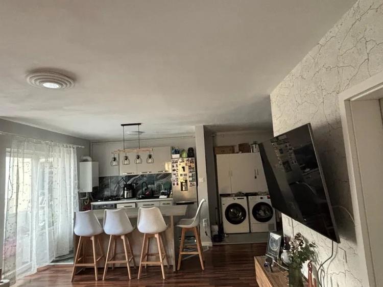 Apartament cu 3 camere, 66 mp, parcare, zona KIK - 10