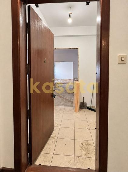 Apartament cu 3 camere decomandat în Dacia