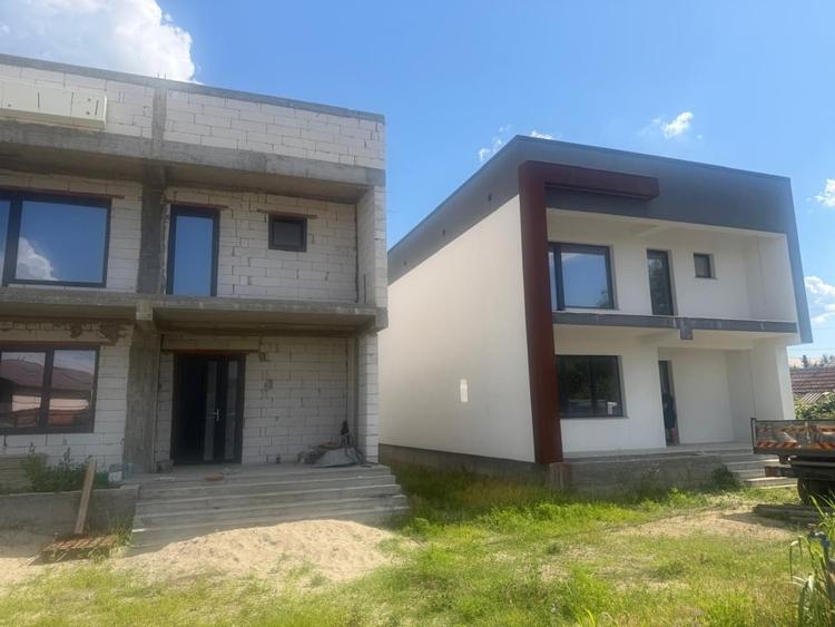 Casă individuală cu 4 camere cu Canalizare în Brestei