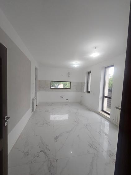 Casă individuală cu 6 camere cu Canalizare în Valea Lupului