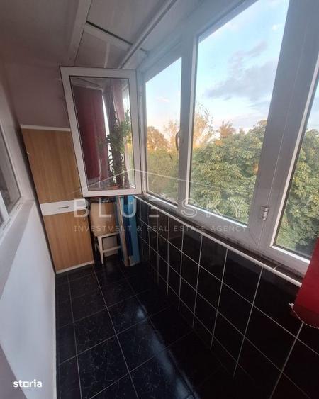 Apartament cu 4 camere semidecomandat în City Park Mall