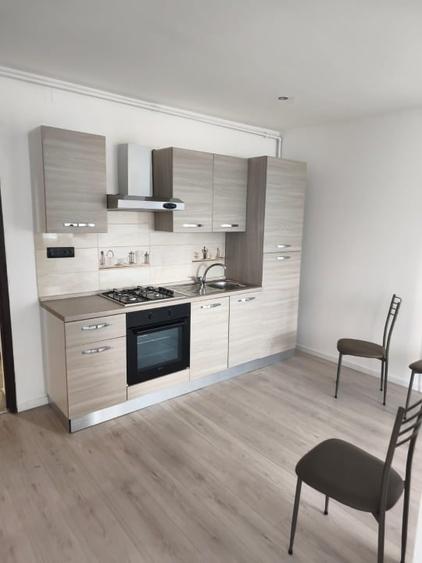 Apartament cu 3 camere decomandat în Ghirodei