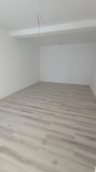 Apartament cu 3 camere decomandat în Găgeni