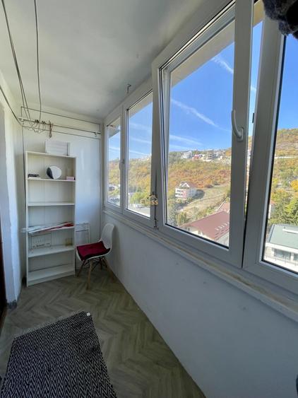 Apartament cu 3 camere semidecomandat, mobilat în Grigorescu