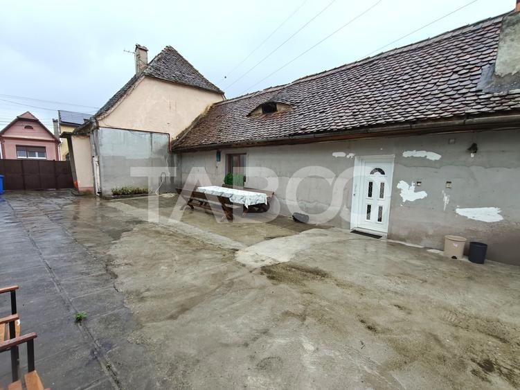 Casă individuală cu 4 camere cu Canalizare în Turnișor