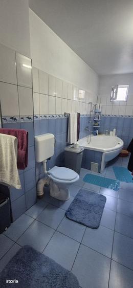 Casă cu 4 camere cu Teren 200 Mp în Valu lui Traian