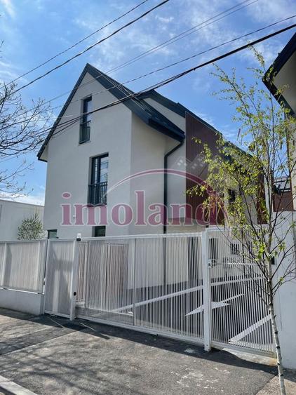 Casă cu 5 camere cu Teren 117 Mp în Nord