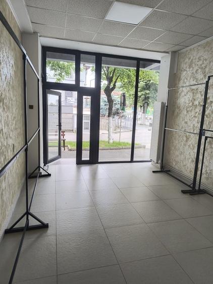 Spațiu comercial, de 22 mp, în Central