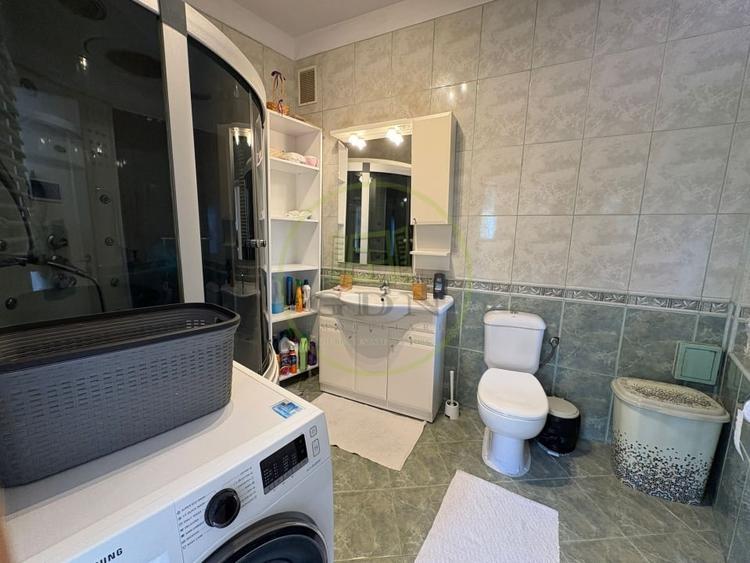 Apartament cu 3 camere decomandat, mobilat în Central