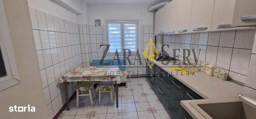 Apartament cu 3 camere decomandat în Vest