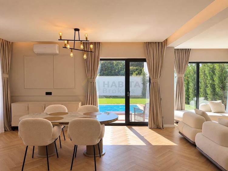 Casă individuală cu 4 camere cu Piscina în Tunari