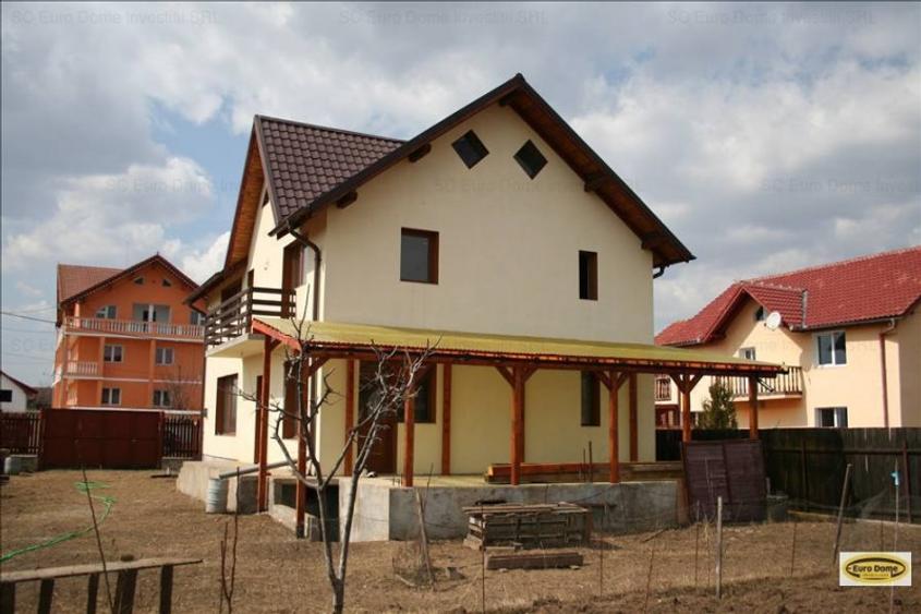 Casă individuală cu 5 camere cu Canalizare în Hărman