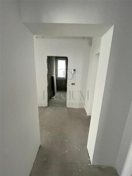 Apartament cu 3 camere decomandat în Dumbrăvița