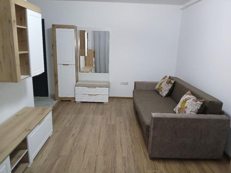 Apartament cu 2 camere în Petru Rareș