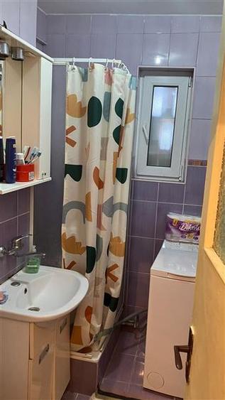 Apartament cu 3 camere semidecomandat în Nord