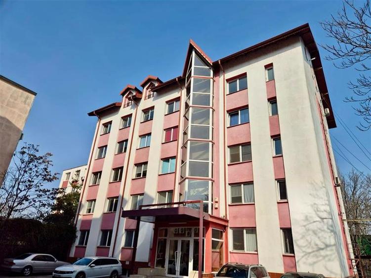 Birou, de 25 mp, în Regie