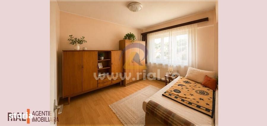Apartament cu 3 camere decomandat în Vitrometan
