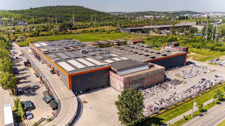Spațiu industrial, de 555 mp, în Zona industrială