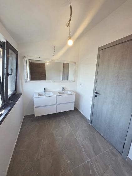 Duplex cu 3 camere cu Canalizare în Chitila