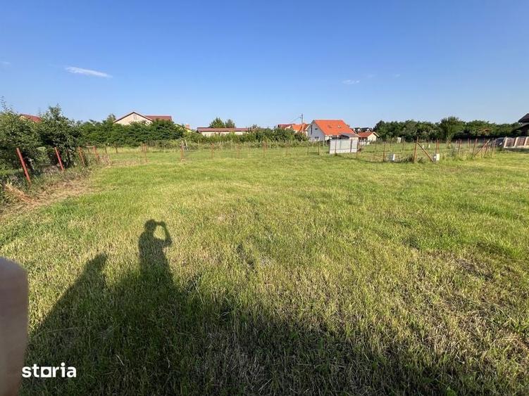 Teren de 750 mp, în Păulești