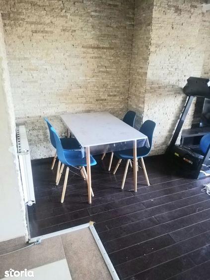 Apartament cu 3 camere în Cantemir