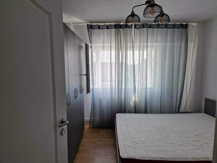 Apartament cu 2 camere decomandat în Centrul Civic