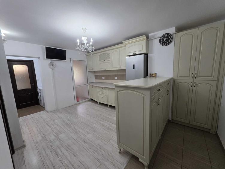 Apartament cu 2 camere decomandat în George Enescu